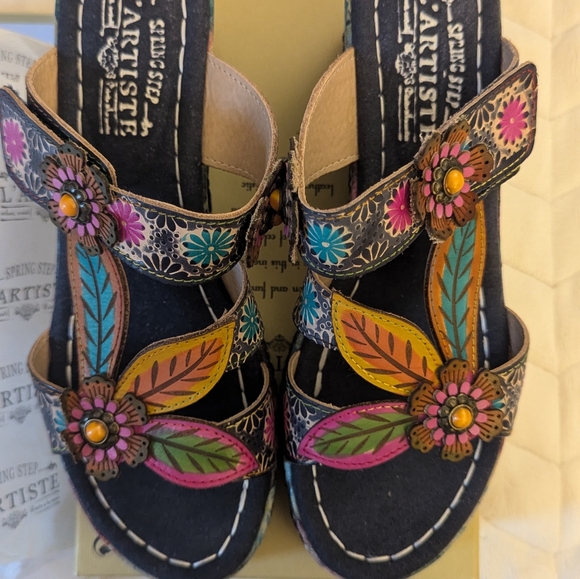 Spring Step L'Artiste Women's Coastal Hand-Painted Floral Slides - Open-Toe Wedg - Picture 7 of 11